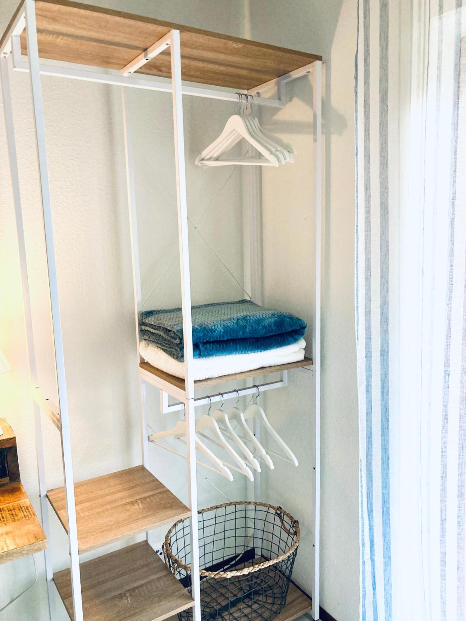 Seebrise Ferienwohnung, Auszeit In Ruhiger Lage, Bodensee Naehe, Privatparkplatz, Wlan, Smart Tv Rielasingen-Worblingen Luaran gambar